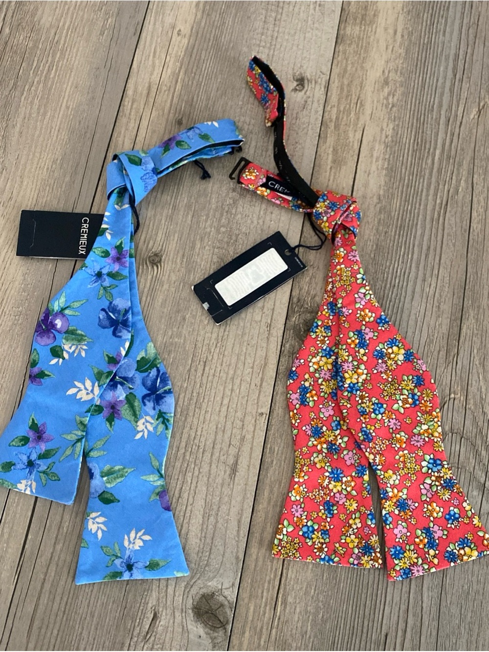 Lot 2 Daniel Cremieux Men’s Floral Adjustable Bow Ties NWT